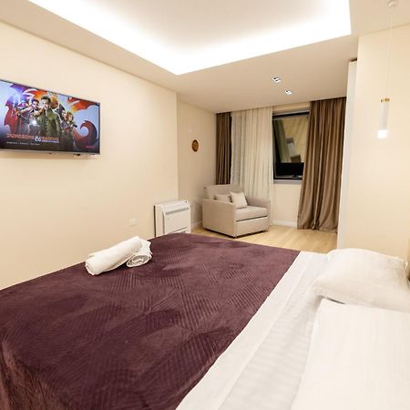 Luxury Center Observatori Apartment تيرانا المظهر الخارجي الصورة