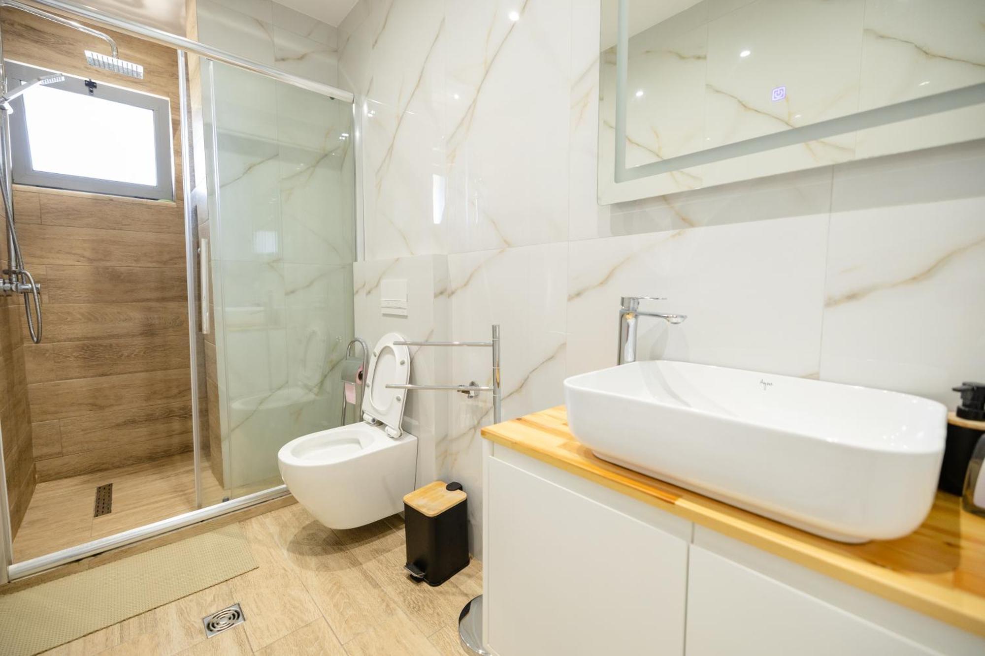 Luxury Center Observatori Apartment تيرانا المظهر الخارجي الصورة