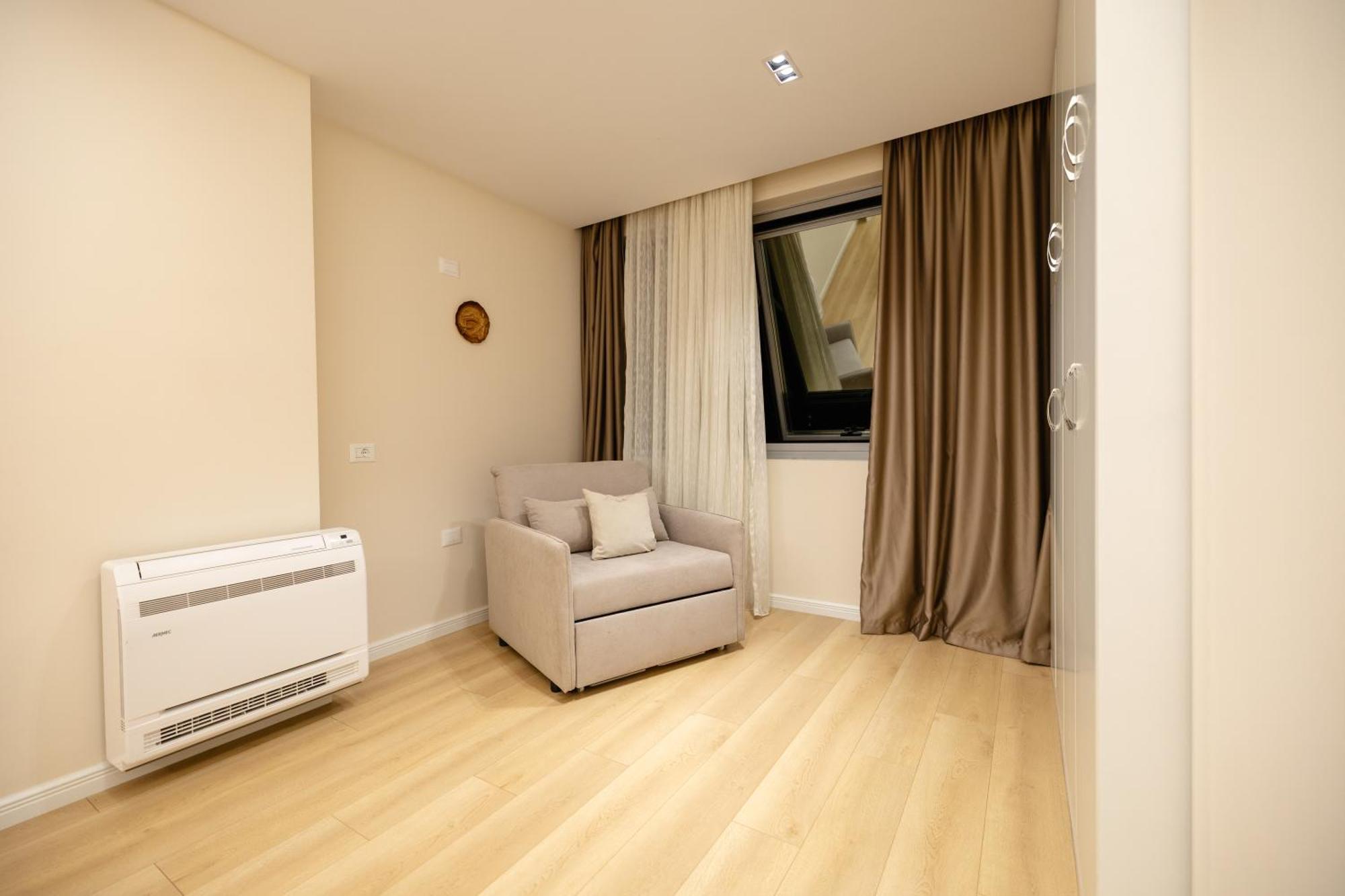 Luxury Center Observatori Apartment تيرانا المظهر الخارجي الصورة