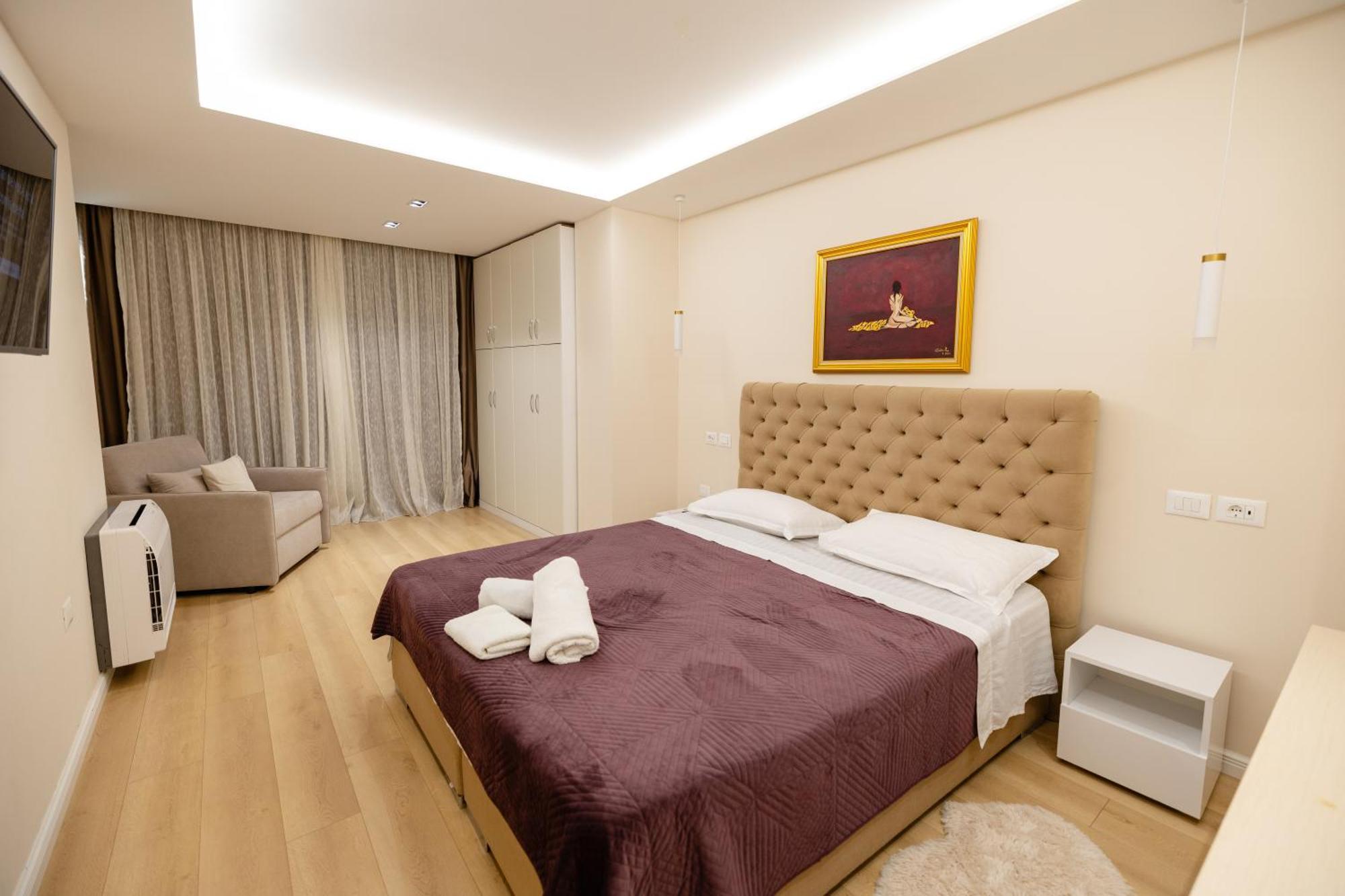 Luxury Center Observatori Apartment تيرانا المظهر الخارجي الصورة