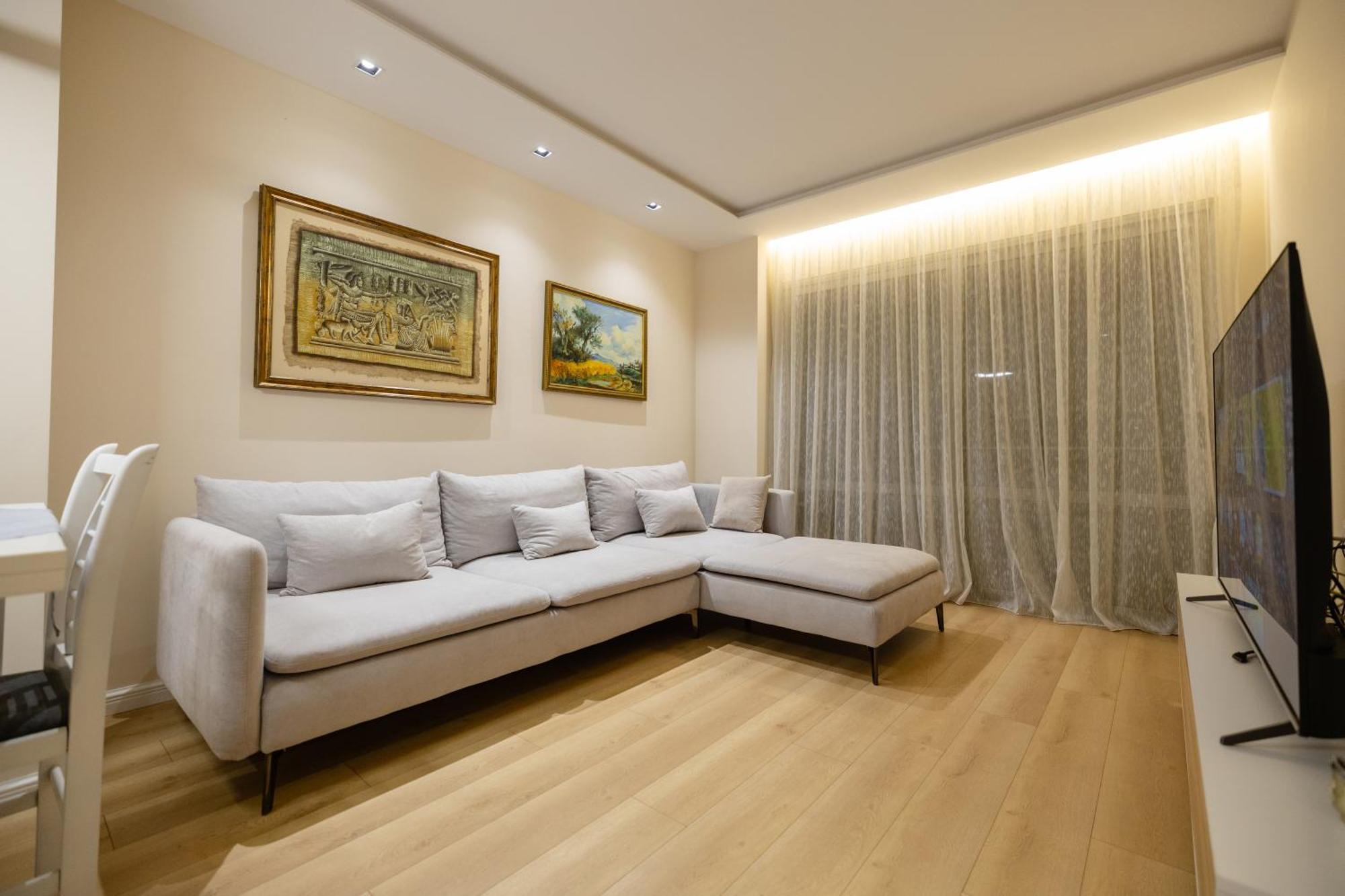 Luxury Center Observatori Apartment تيرانا المظهر الخارجي الصورة