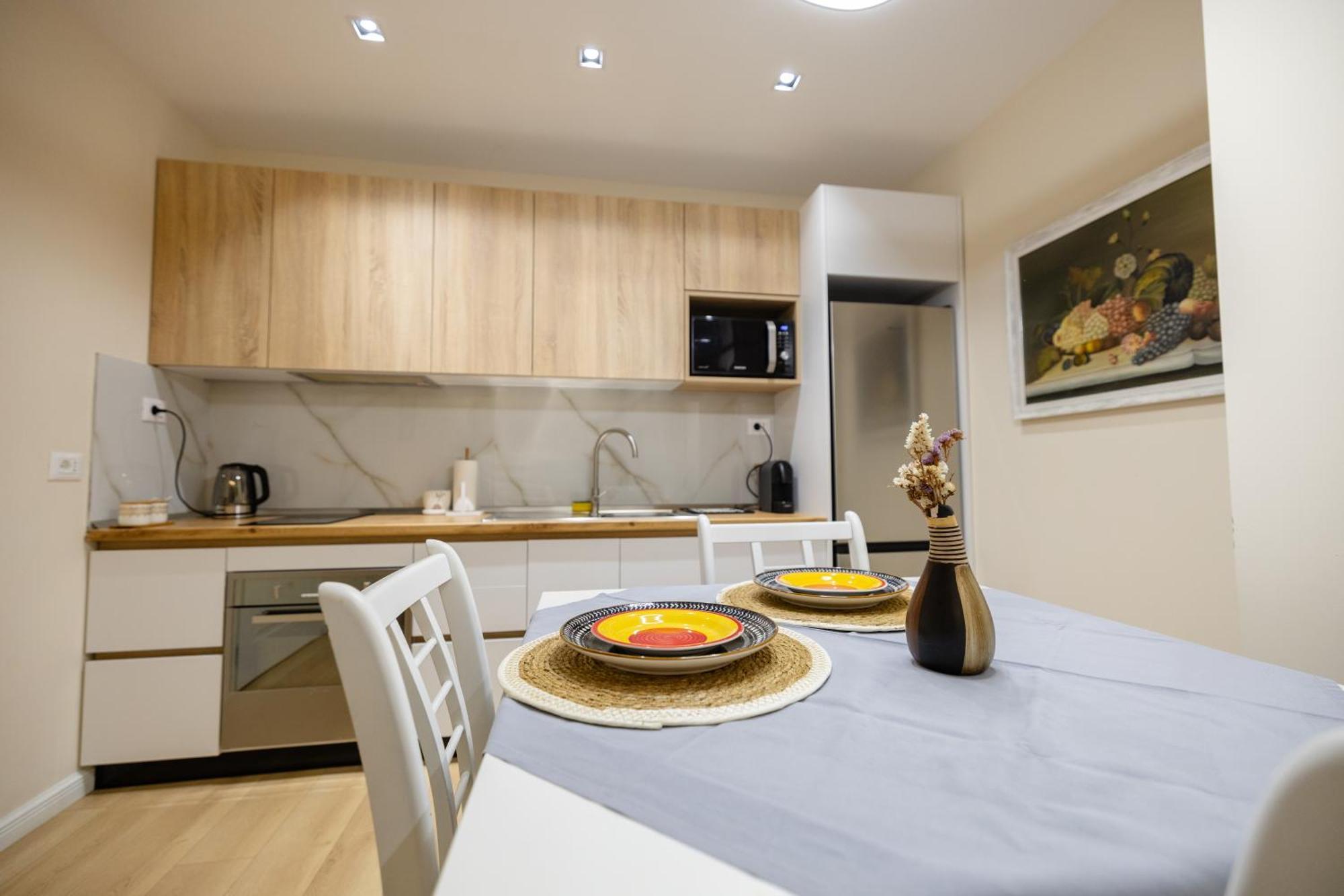 Luxury Center Observatori Apartment تيرانا المظهر الخارجي الصورة
