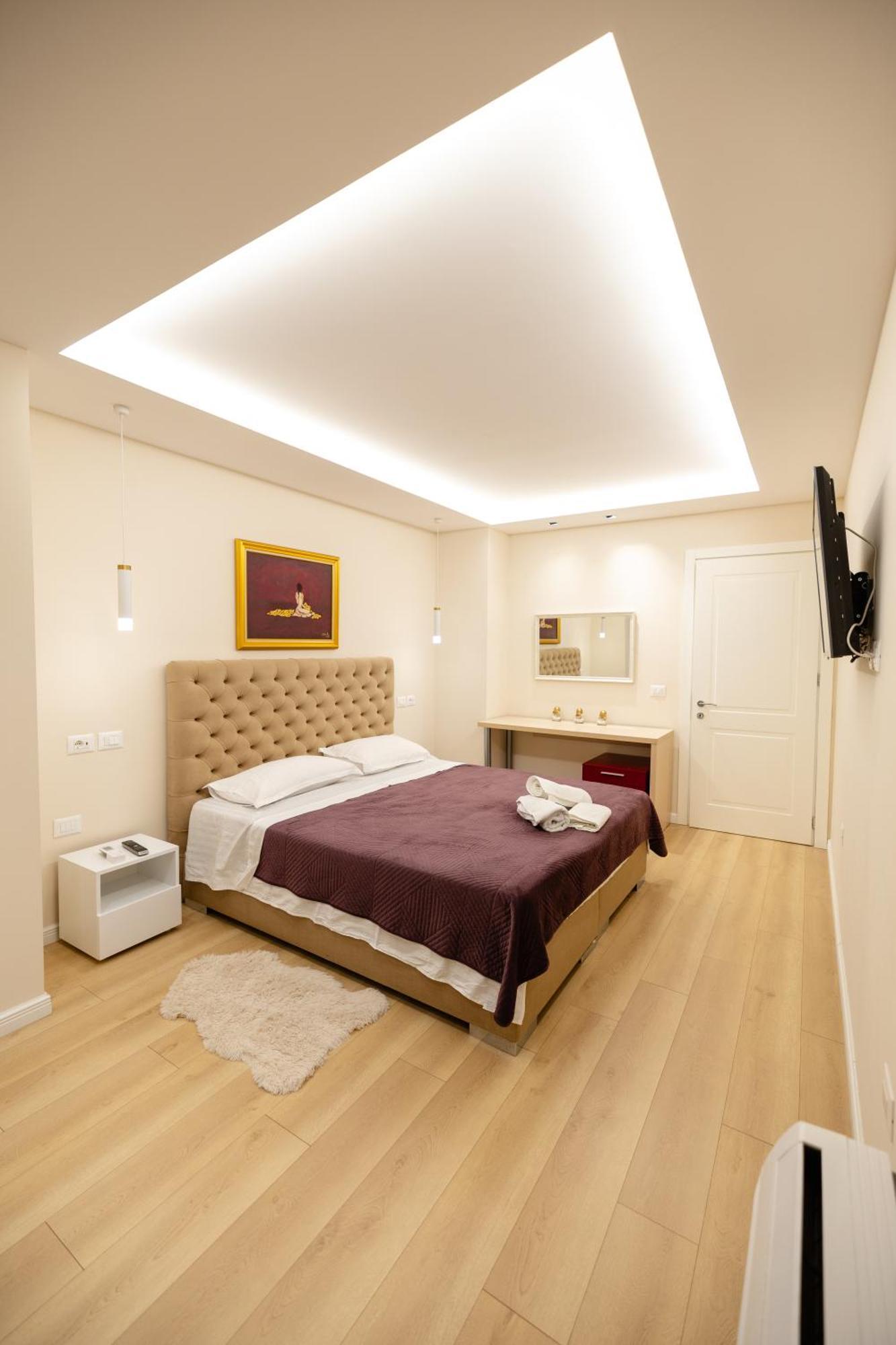 Luxury Center Observatori Apartment تيرانا المظهر الخارجي الصورة