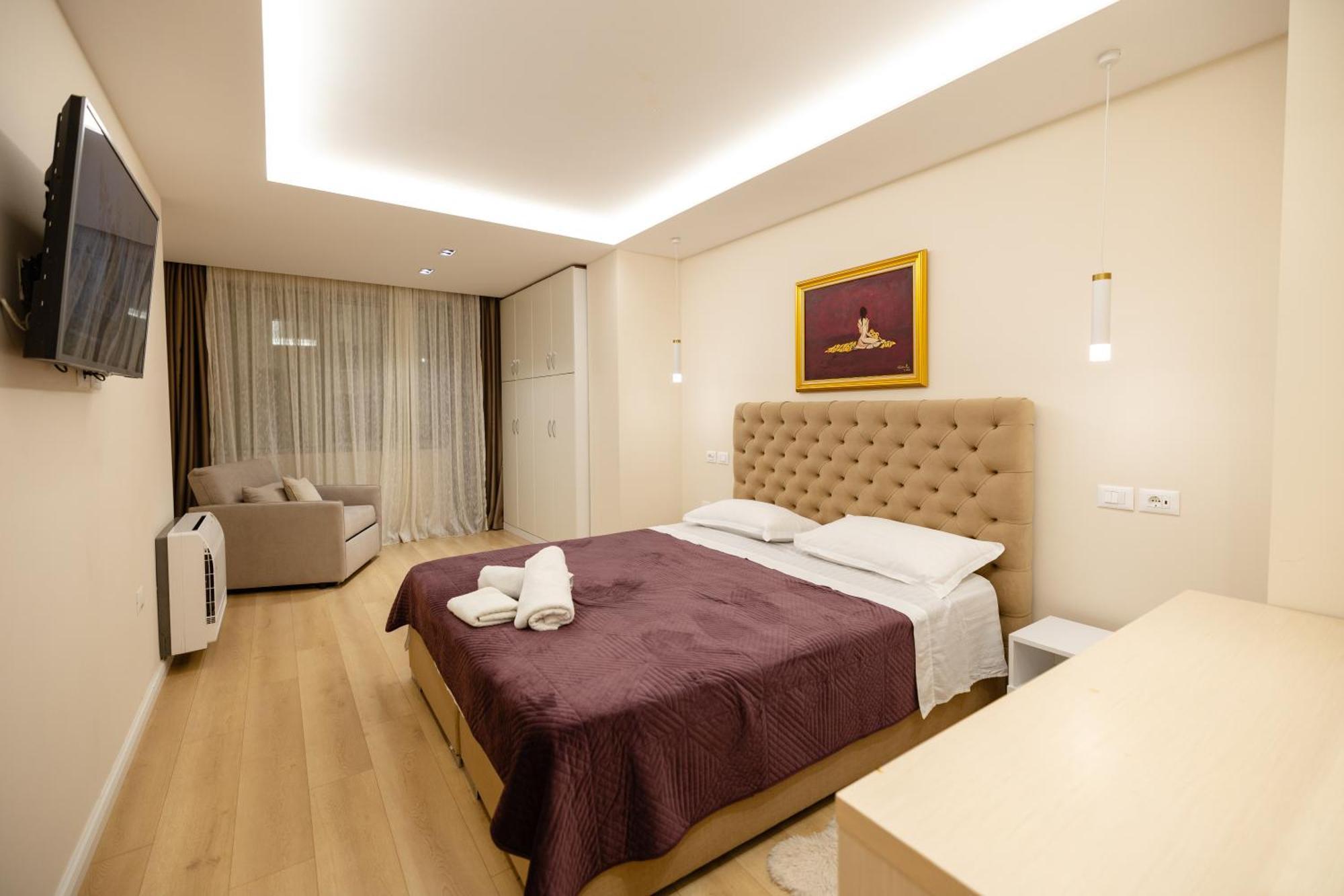 Luxury Center Observatori Apartment تيرانا المظهر الخارجي الصورة