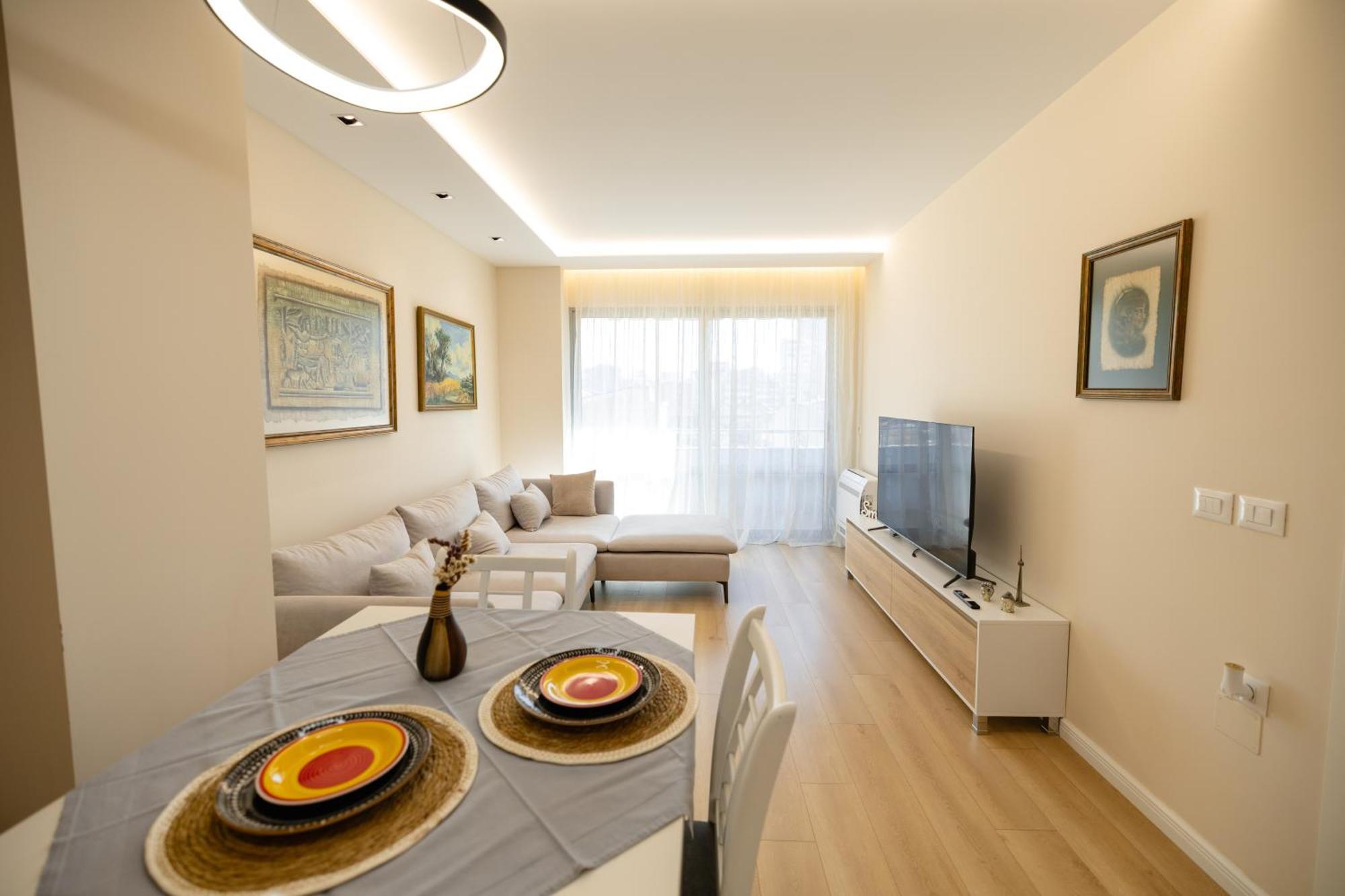 Luxury Center Observatori Apartment تيرانا المظهر الخارجي الصورة