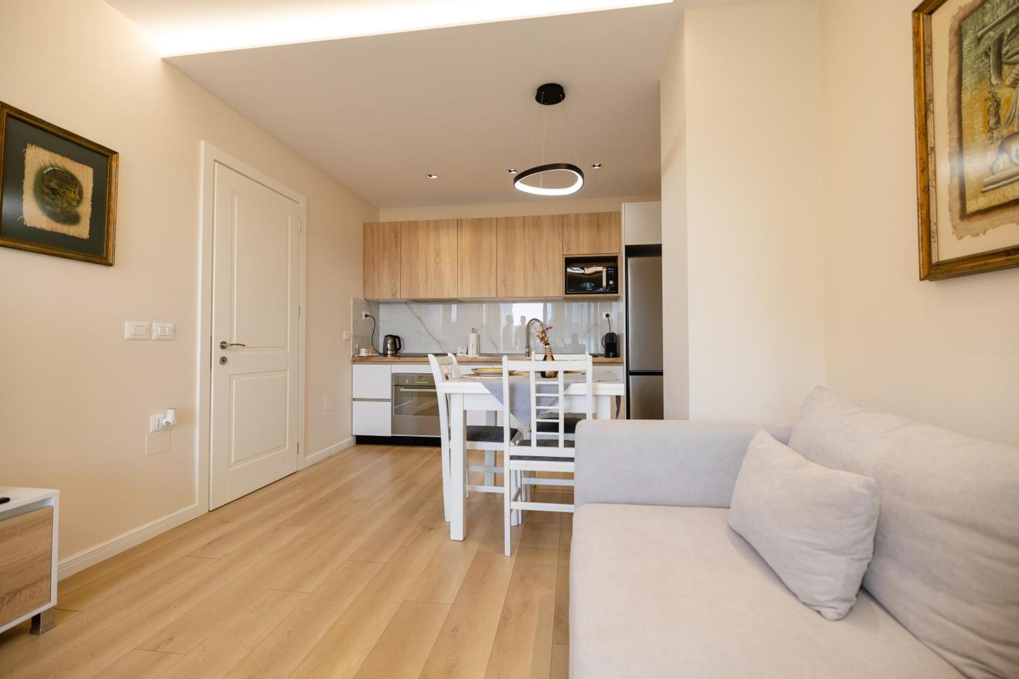 Luxury Center Observatori Apartment تيرانا المظهر الخارجي الصورة