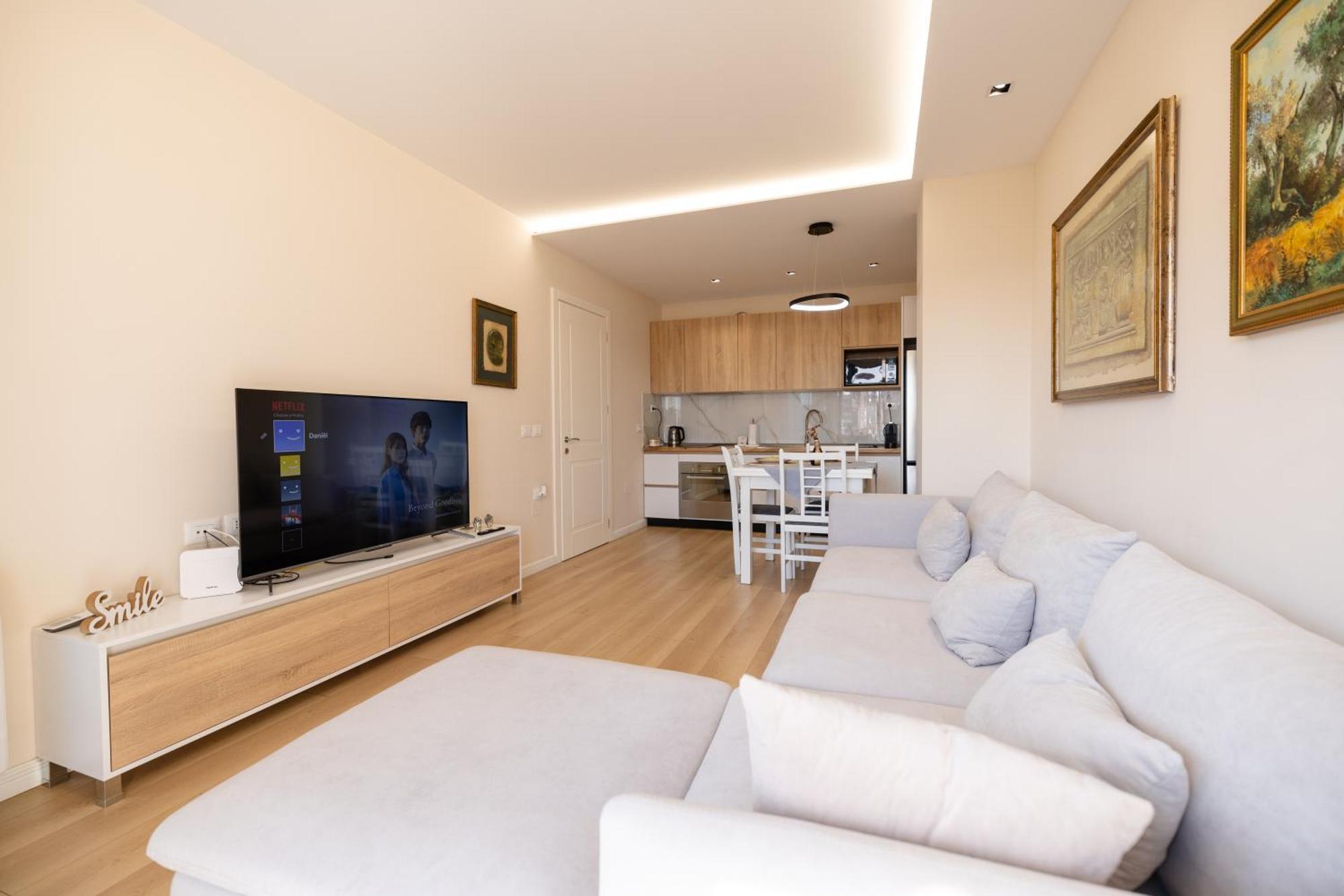 Luxury Center Observatori Apartment تيرانا المظهر الخارجي الصورة