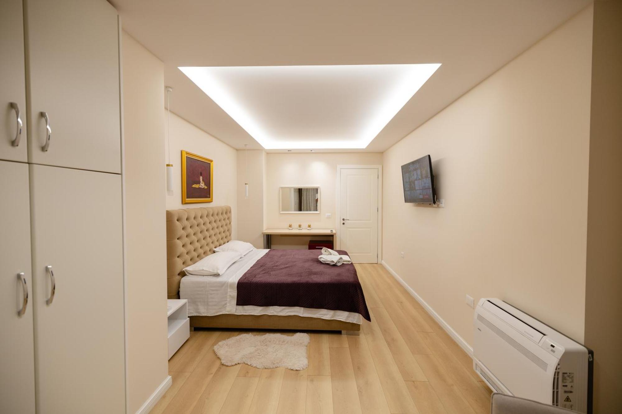 Luxury Center Observatori Apartment تيرانا المظهر الخارجي الصورة